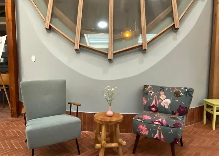 Hostel Plaats De Kleine Aarde